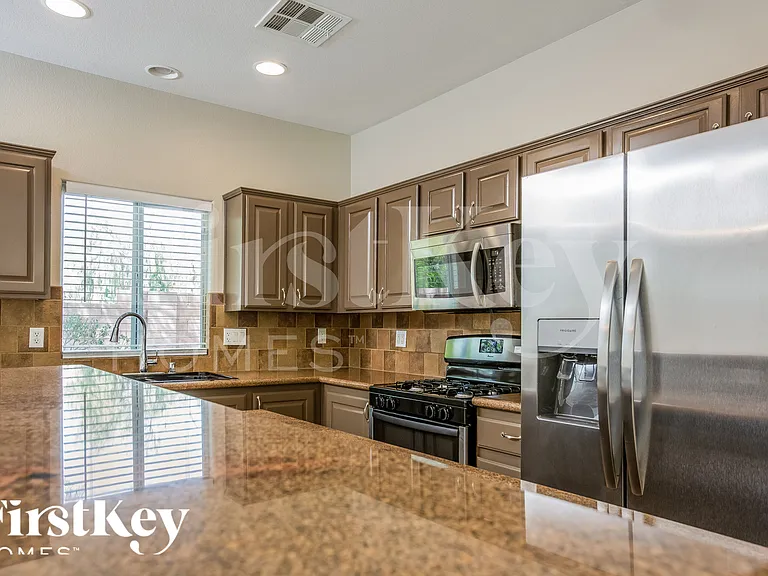 6109 Casa Antiqua St — Photo 9