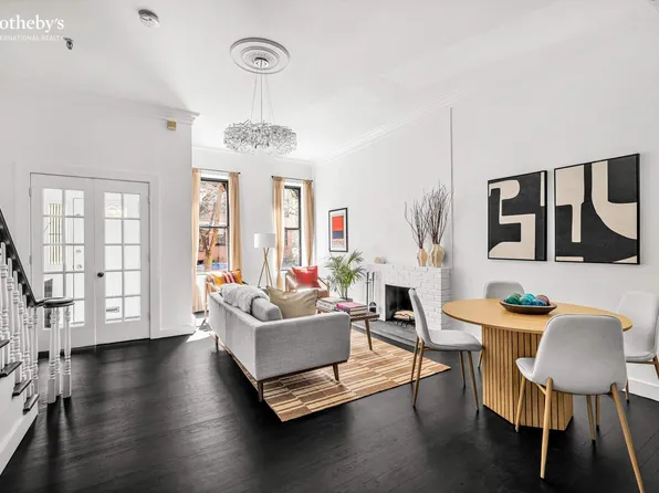 105 Manhattan Avenue image 1 of 11