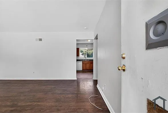 8930 Sides Ct — Photo 3