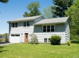 27 Pawtucket Ave, Wethersfield, CT 06109