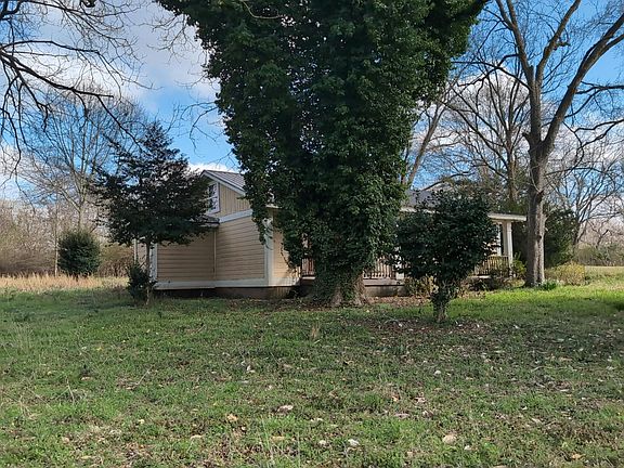 3rd image of 243 Wilson St