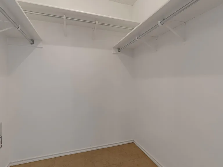 6315 Regency Ln — Photo 20