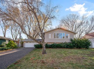 9117 34th Ave N, New Hope, MN 55427