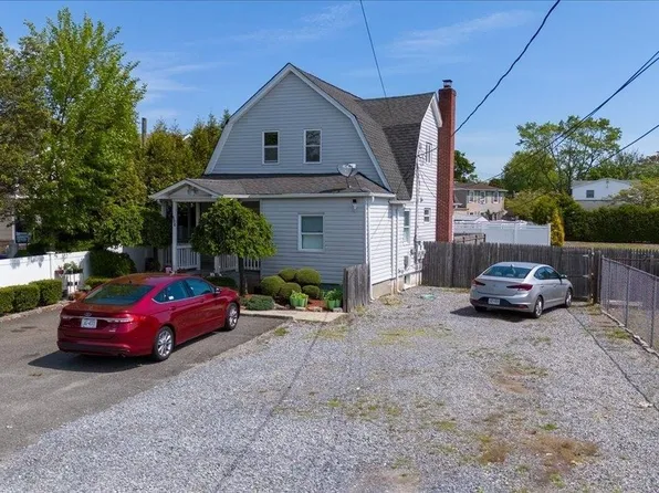 950 Stewart Avenue, Bethpage, NY 11714