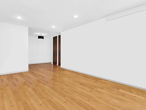 2nd image of 1855 E 12th St APT 5A