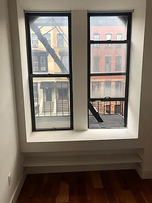 Rented by Delmark Realty LLC | media 14