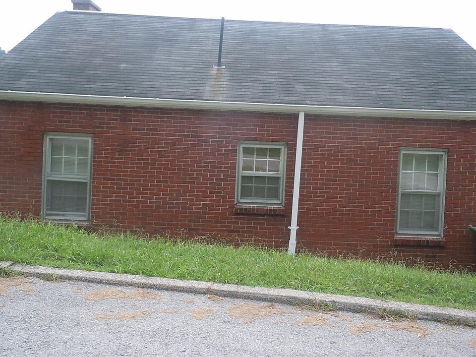 2nd image of 312 Marsee Dr