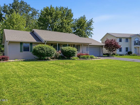3rd image of 209 Andrew Dr