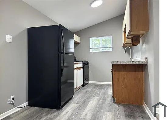 43050 N Lake Ave — Photo 4