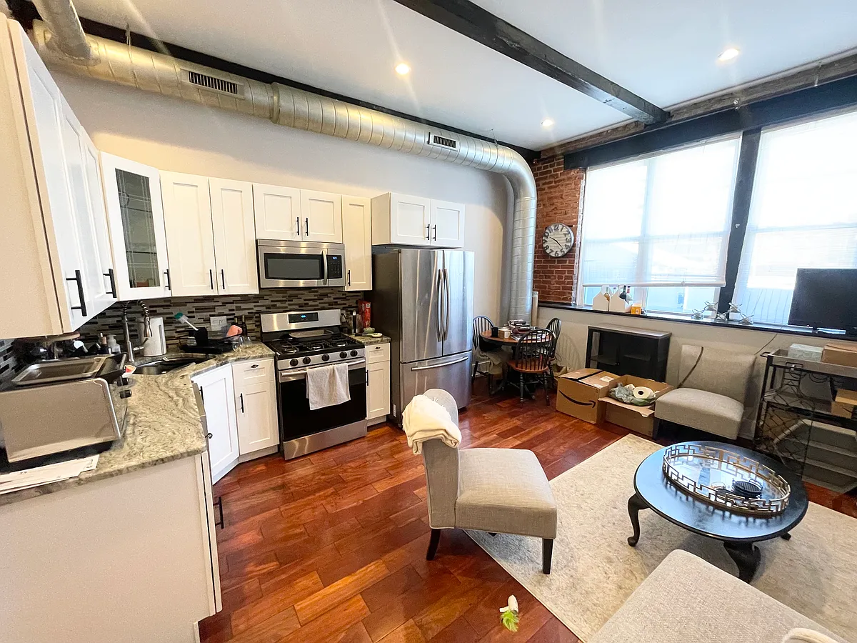 Building Photo - 1025 E Montgomery Ave #5A