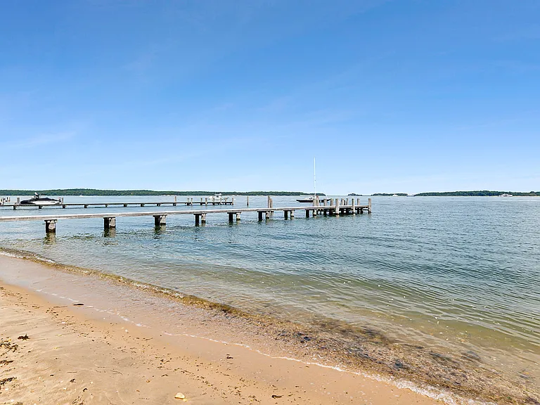 3 Shelter Island Ave — Photo 13