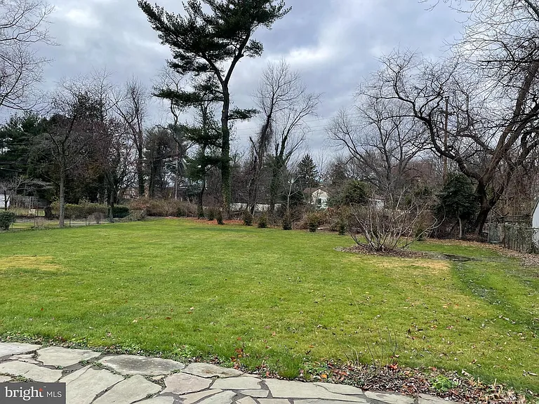 320 Evergreen Dr — Photo 17