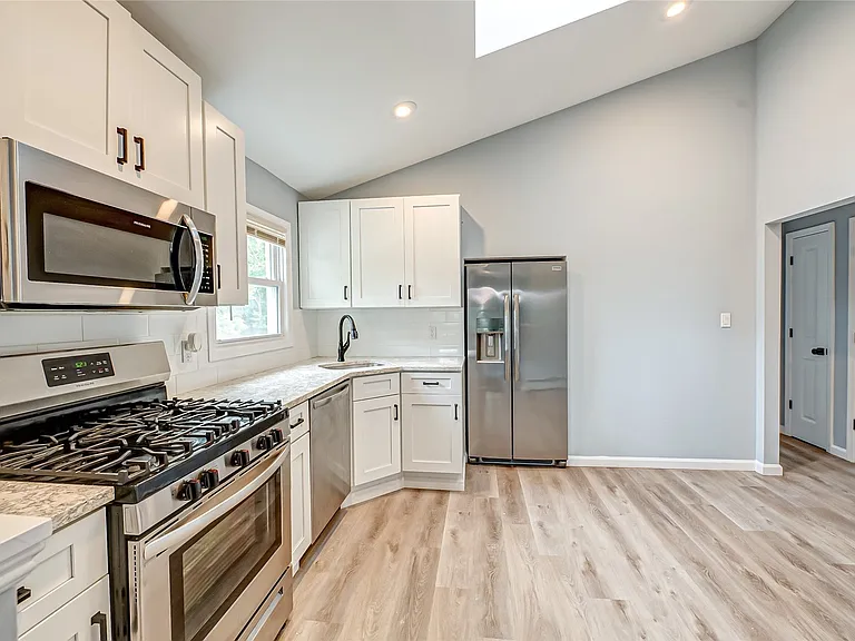 76 Amity St #1 — Photo 10