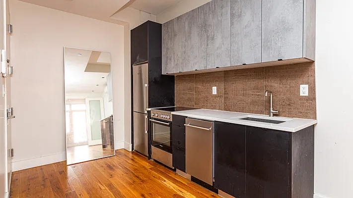 Rented by Nooklyn NYC LLC | media 3