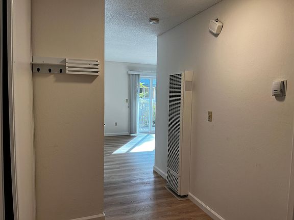 2nd image of 39 Jade Ct #1