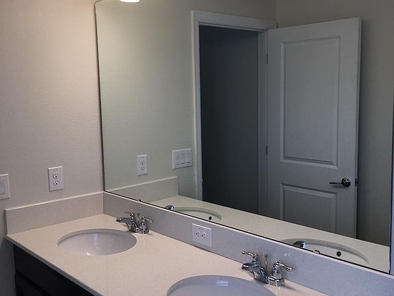 4th image of 10037 Memoir Ave