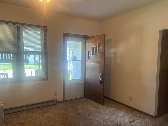 3rd image of 110 Adams Ave