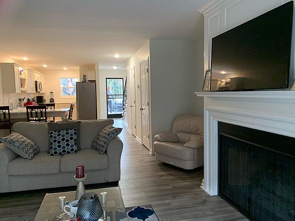4th image of 3654 Taliluna Ave SW