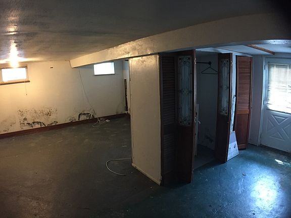 Big, open walkout basement 