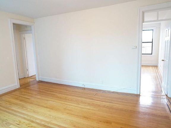 5th image of 305-307 E 239th St #5D
