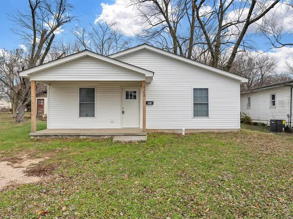 424 S Park St, Sullivan, MO 63080