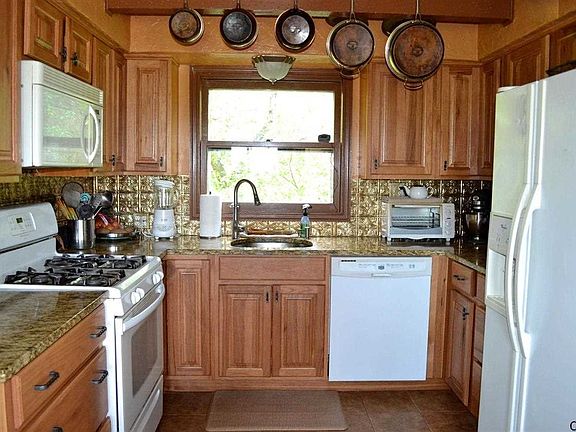 2nd image of 149 Tutera Ct