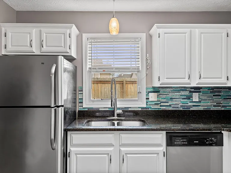 3534 Cave Hill Pl — Photo 10