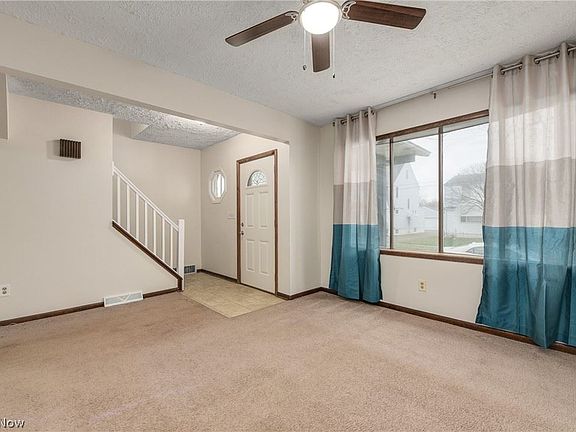 3rd image of 1308 Lakeview Ave