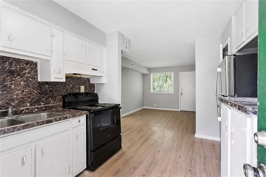 2 bed, 1.0 bath, 750 sqft, $1,125 — Photo 3