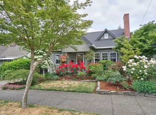 3827 SE Cora St, Portland, OR 97202