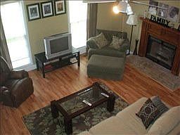 3rd image of 3115 Larson Ln