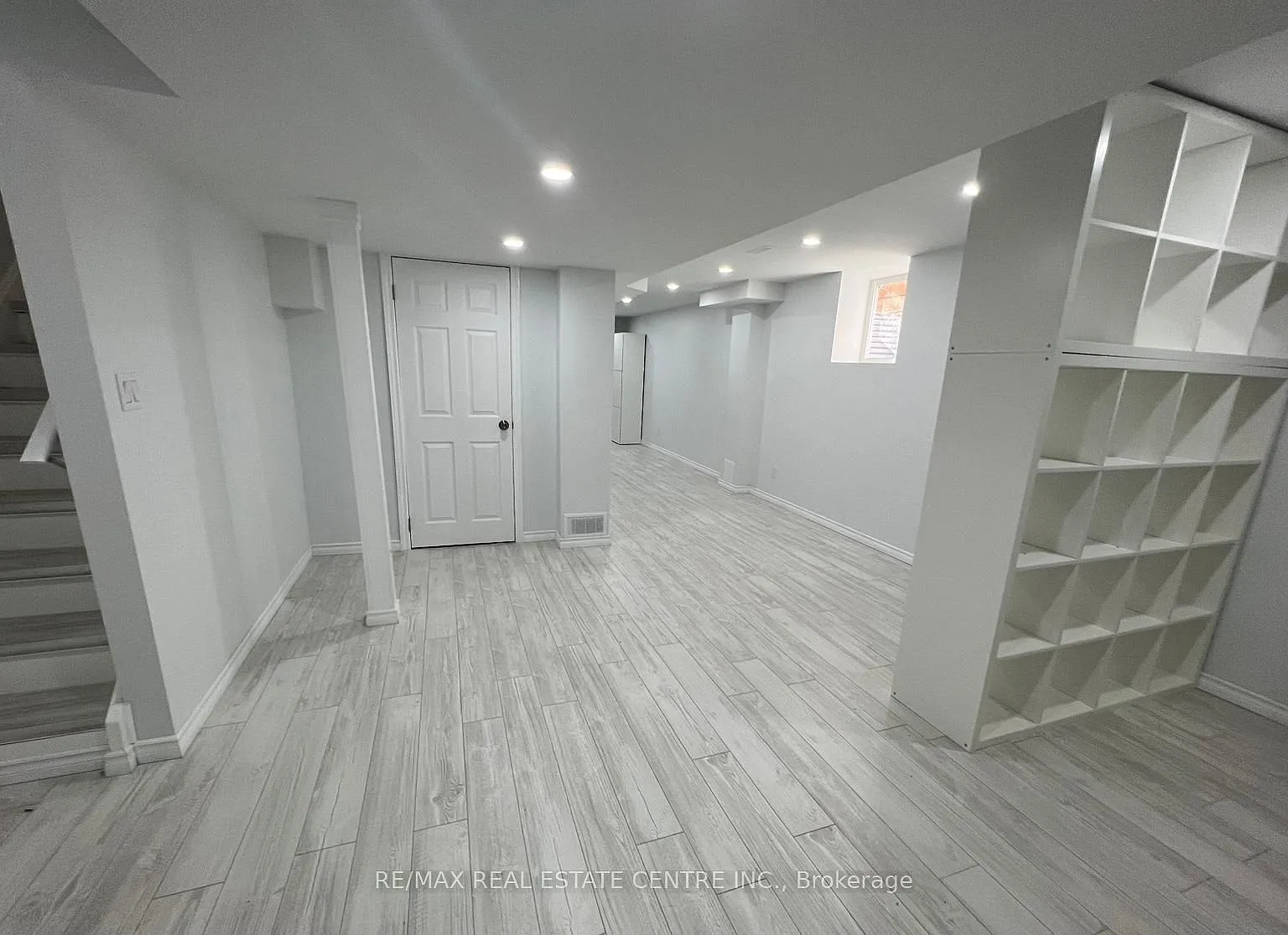 10 Chudleigh Ave — Photo 3