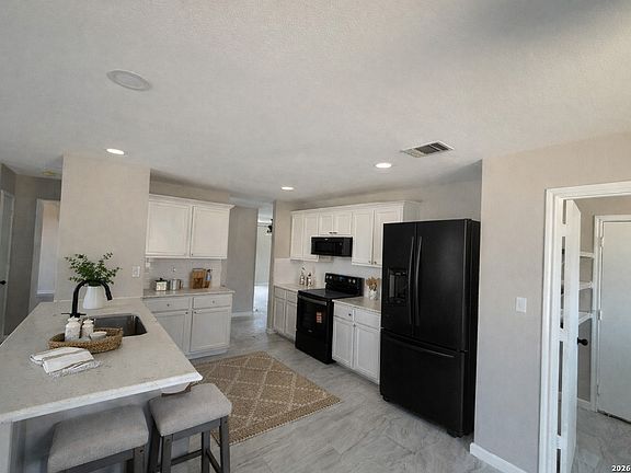5th image of 117 CREEKSIDE DR