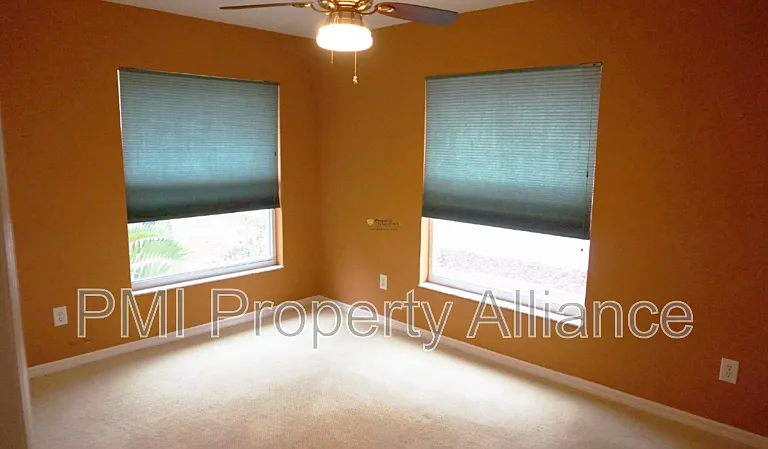 1521 Parkglen Cir — Photo 10