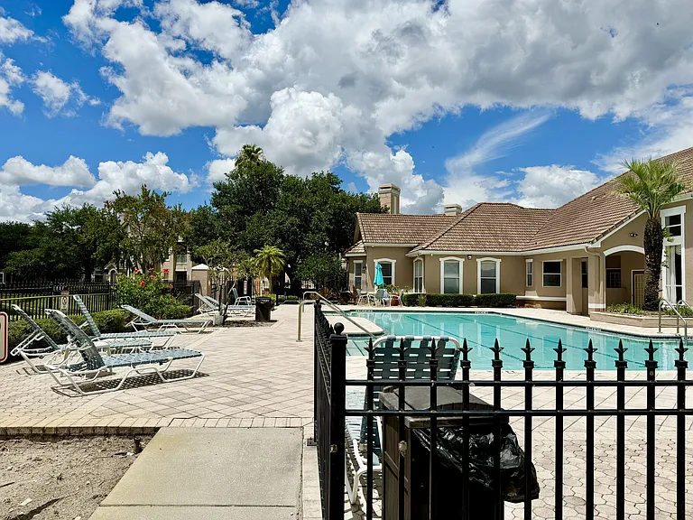 10538 Villa View Cir — Photo 15