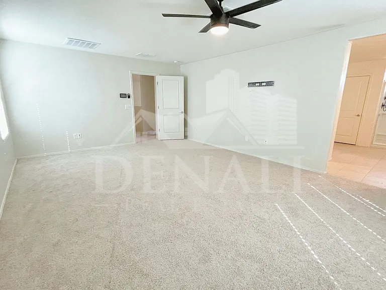 866 E Artesia Pl — Photo 18