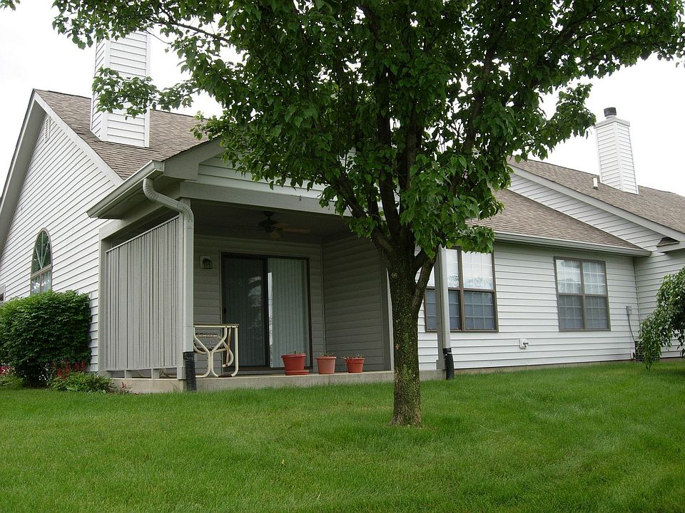 2nd image of 1331 Worcester Way