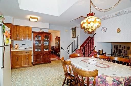 5th image of 2913 Becket Ave