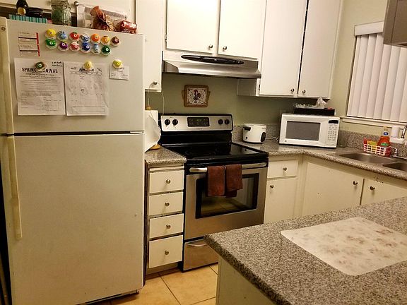3rd image of 5861 Bamford Dr