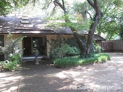 2nd image of 3028 Selma Ln