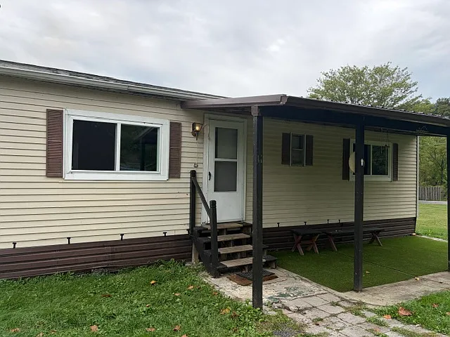 3 bed, 1400 sqft, $1,500 — Photo 3