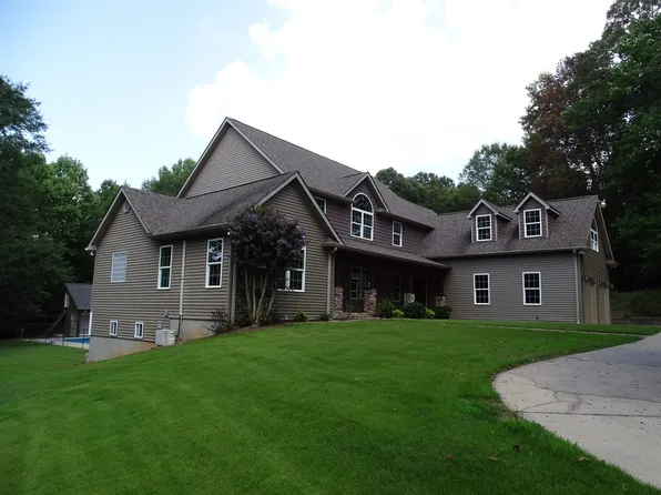 245 Langley Pl, Woodruff, SC 29388