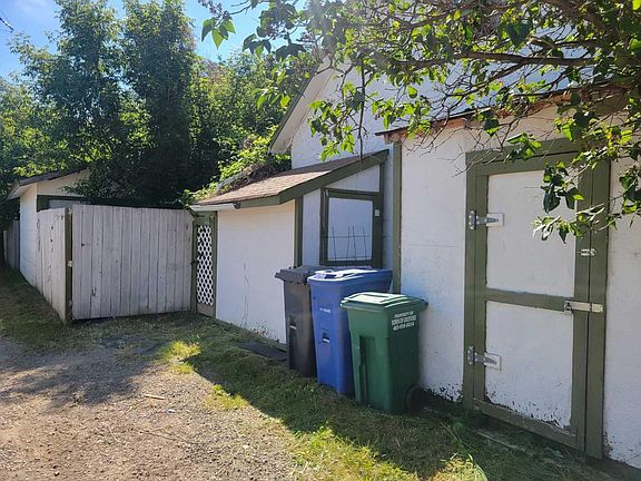 4th image of 1 Elm Ave