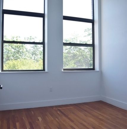 3rd image of 180 Bainbridge St #306AHRIV