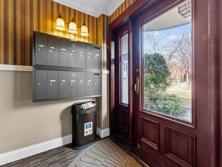 1051 N Negley Ave #7 — Photo 9