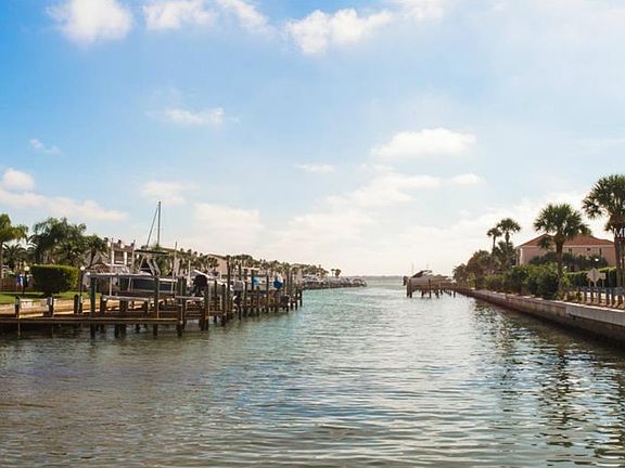 3rd image of 1591 Gulf Blvd APT 103S