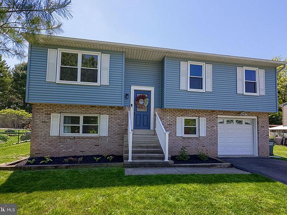 2nd image of 512 Wallingford Rd