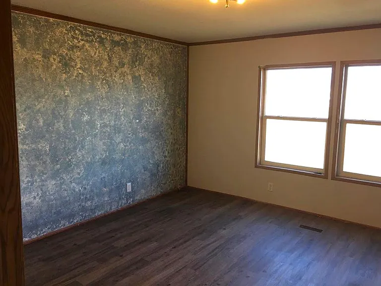 22445 Frontage Rd — Photo 8