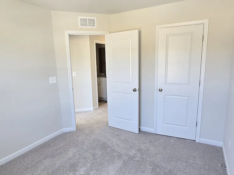 16001 Abelson Way — Photo 29