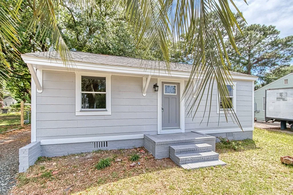 2211 Beech Street — Photo 1
